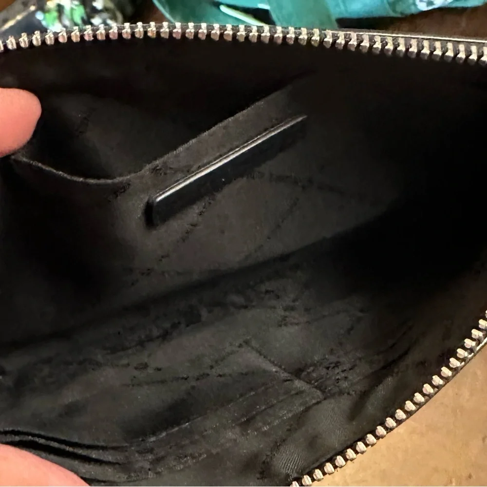 Michael Kors upstyled wristlet in EUC, super cute and fun!!